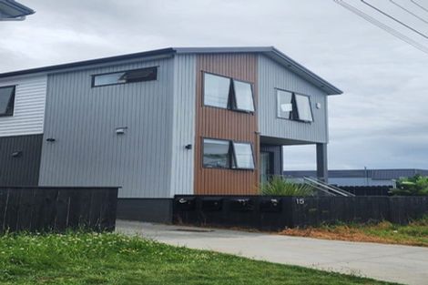 Photo of property in 1/15 Old Wairoa Road, Papakura, 2110