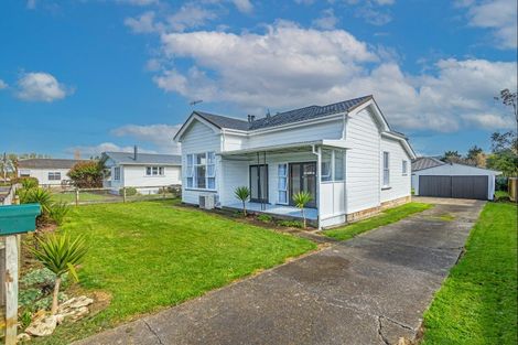 Photo of property in 7 Ross Street, Woodville, 4920