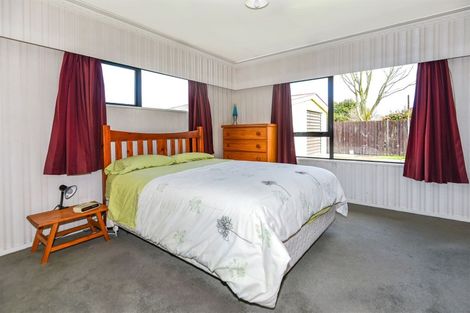 Photo of property in 17 Lakeview Place, Halswell, Christchurch, 8025