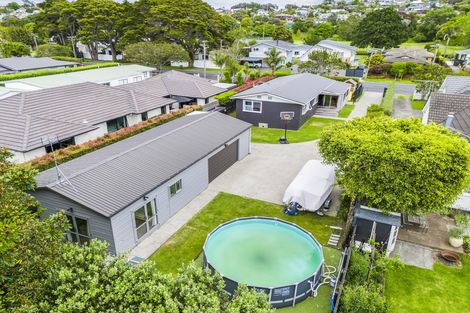 Photo of property in 61 Ladies Mile, Manly, Whangaparaoa, 0930