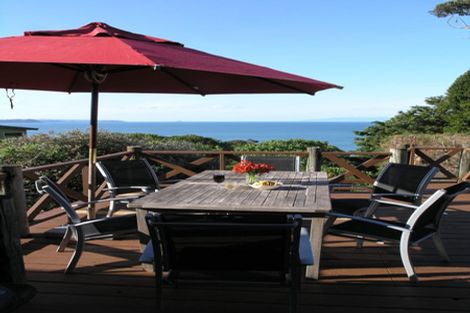 Photo of property in 169 Howard Road, Orere Point, Papakura, 2585