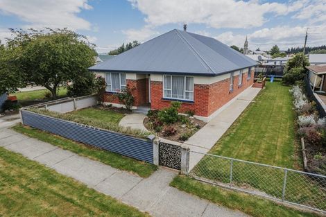 Photo of property in 18 Johnson Street, Milton, 9220