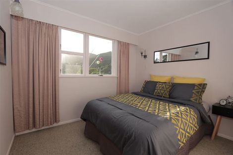 Photo of property in 16 Awarua Street, Ngaio, Wellington, 6035