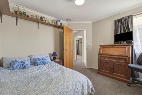 Photo of property in 11 Alpine Grove, Kelvin Grove, Palmerston North, 4414