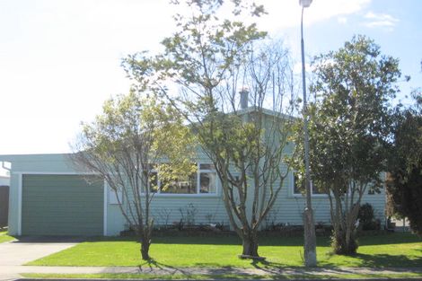 Photo of property in 32 Kowhai Avenue, Edgecumbe, 3120