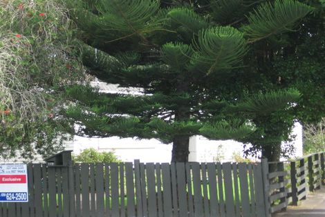 Photo of property in 119 Atkinson Road, Titirangi, Auckland, 0604