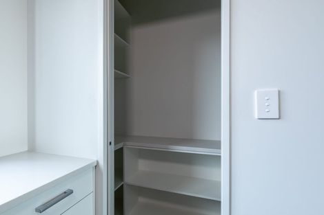 Photo of property in 4/2 Moor Avenue, Te Atatu Peninsula, Auckland, 0610