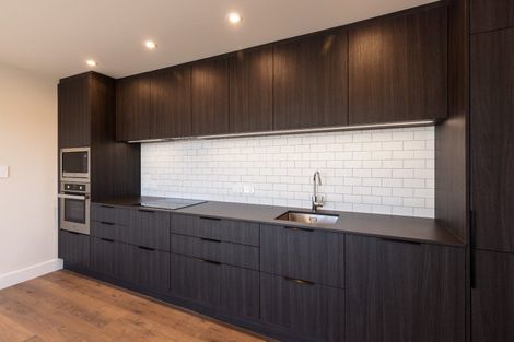 Photo of property in 1a Palliser Road, Roseneath, Wellington, 6011