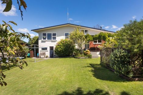 Photo of property in 15 Pirinoa Street, Feilding, 4702