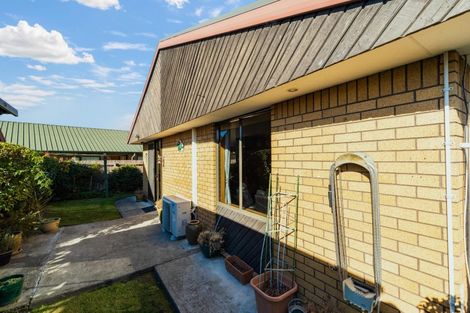 Photo of property in 1/165 Prestons Road, Redwood, Christchurch, 8051