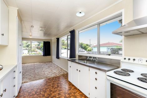Photo of property in 13 Parris Street, Moturoa, New Plymouth, 4310