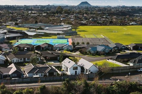 Photo of property in 16 Saint Thomas Avenue, Pyes Pa, Tauranga, 3112