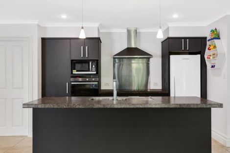 Photo of property in 81 Greenhithe Road, Greenhithe, Auckland, 0632