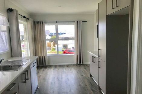 Photo of property in 1/60 Bruce Road, Glenfield, Auckland, 0629