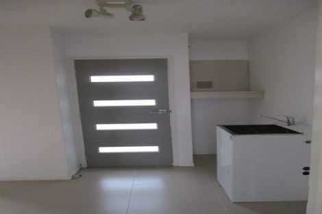 Photo of property in 2/14a Kurnell Drive, Botany Downs, Auckland, 2010