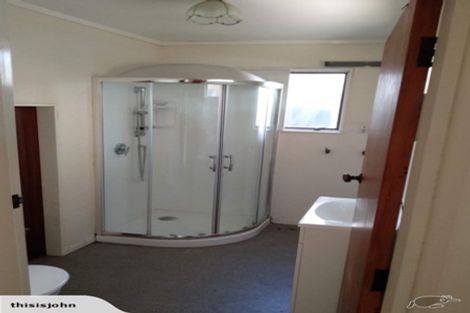 Photo of property in 84 Taylor Terrace, Tawa, Wellington, 5028