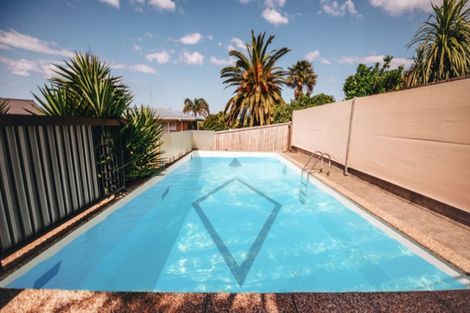 Photo of property in 70a Sutherland Road, Brookfield, Tauranga, 3110