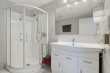 Photo of property in Beachpoint Apartments, 2/5 West End Road, Ohope, 3121