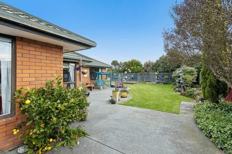 Photo of property in 11 Blakeley Place, Kaiapoi, 7630