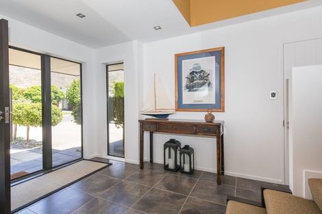 Photo of property in 44 Meadowstone Drive, Wanaka, 9305