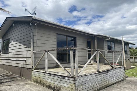 Photo of property in 16 Palmers Road, Clendon Park, Auckland, 2103