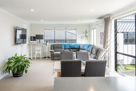 Photo of property in 6 Settler Avenue, Omokoroa, 3114