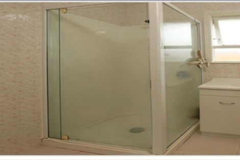 Photo of property in 3 Kaikoura Street, Henderson, Auckland, 0612