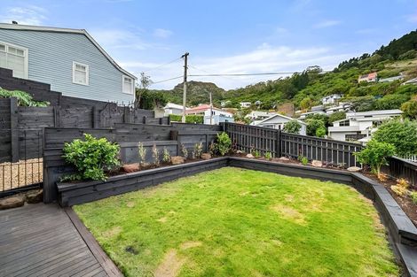 Photo of property in 2a Ripon Street, Lyttelton, 8082