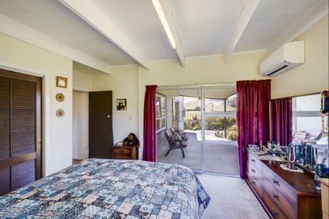 Photo of property in 32 Poukawa Road, Poukawa, Hastings, 4178