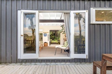 Photo of property in 33 Tainui Road, Titirangi, Auckland, 0604