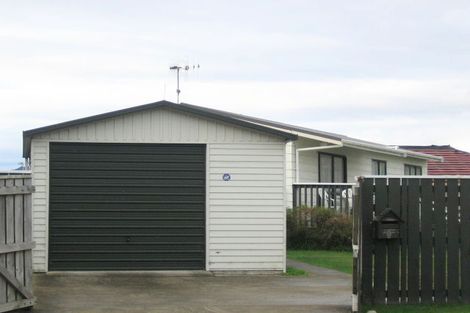 Photo of property in 6 Spackman Crescent, Paraparaumu, 5032