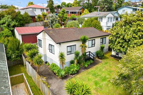 Photo of property in 12 Kearney Place, Massey, Auckland, 0614