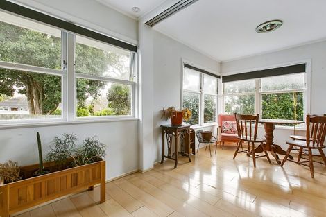 Photo of property in 59 Divich Avenue, Te Atatu South, Auckland, 0610