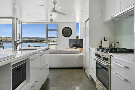 Photo of property in 10/2 Lowell Place, Waipahihi, Taupo, 3330