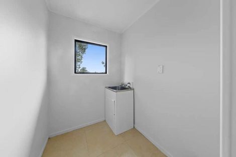 Photo of property in 9 Kopu Place, Clendon Park, Auckland, 2103