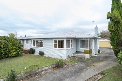 Photo of property in 6 Ellesmere Crescent, Highbury, Palmerston North, 4412