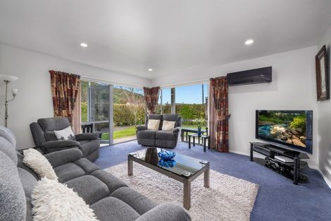 Photo of property in 26 Ranui Street, Waikawa, Picton, 7220