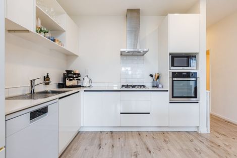 Photo of property in 16 Swamp Kauri Grove, Papakura, 2110