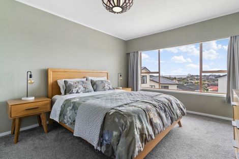 Photo of property in 4239a Great North Road, Glendene, Auckland, 0602