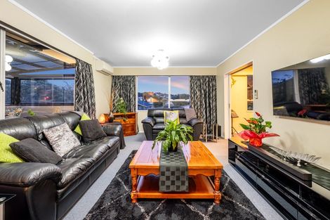 Photo of property in 123 Spinnaker Drive, Whitby, Porirua, 5024
