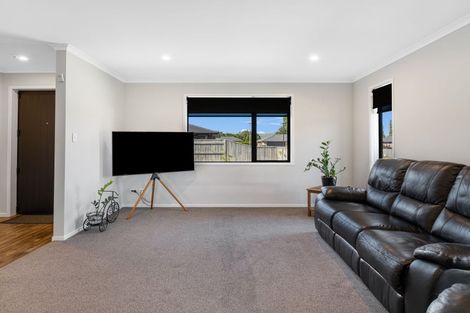 Photo of property in 13 Pearl Grove, Ashhurst, 4810