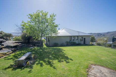 Photo of property in 6 Craig Place, Bridge Hill, Alexandra, 9320