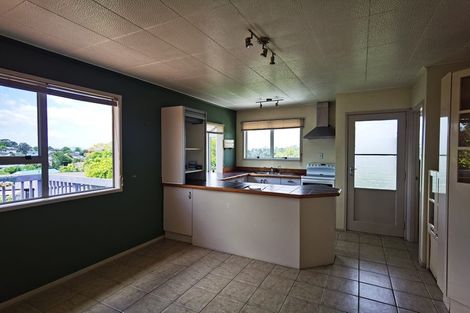 Photo of property in 9 Sumich Place, West Harbour, Auckland, 0618