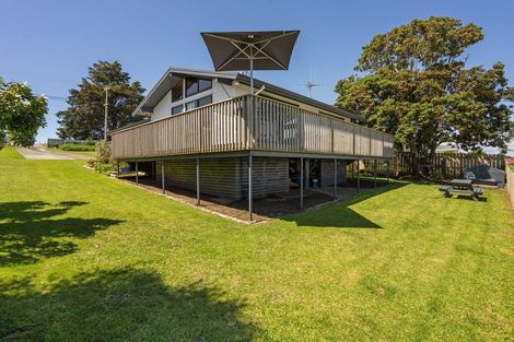 Photo of property in 32 Arawa Avenue, Maketu, Te Puke, 3189
