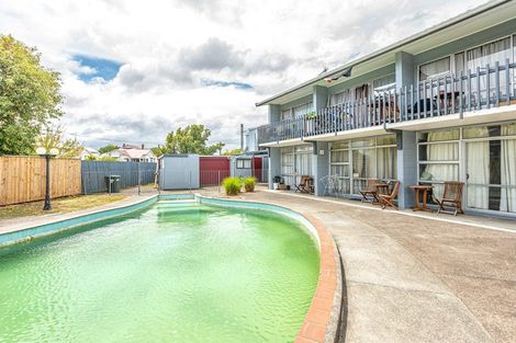 Photo of property in 1 Hurworth Place, College Estate, Whanganui, 4500