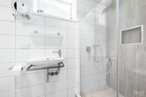 Photo of property in 11 Chichester Drive, Pinehaven, Upper Hutt, 5019