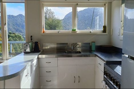 Photo of property in 26 Ocean View Road, Huia, Auckland, 0604