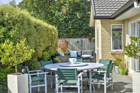 Photo of property in 62 Feist Street, Carterton, 5713