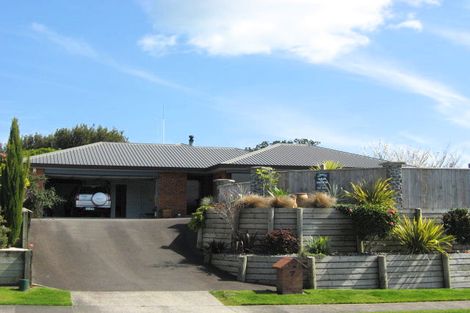 Photo of property in 7 Maple Crescent, Whalers Gate, New Plymouth, 4310