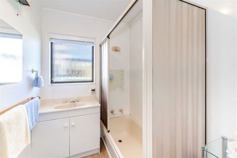 Photo of property in 62 Ruapehu Street, Paraparaumu, 5032